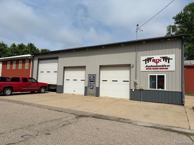 9449 Genesee St, New Lothrop, MI 48460 - photo 2