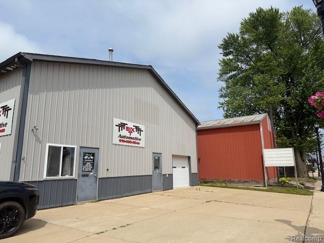 9449 Genesee St, New Lothrop, MI 48460 - photo 3