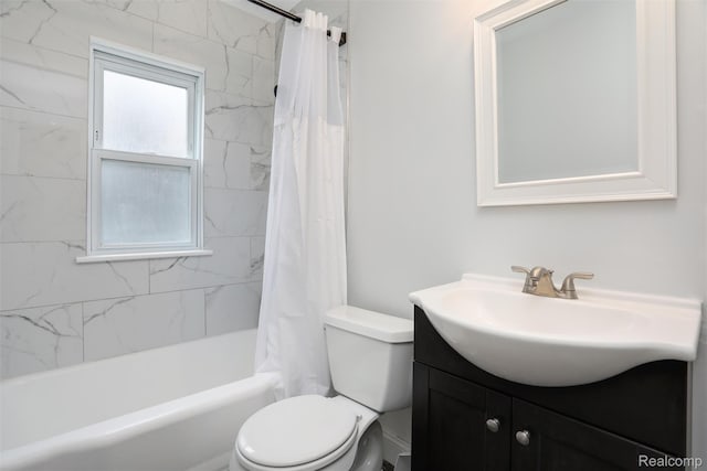 1605 N Vermont Ave, Rochester, MI 48067 - full bathroom featuring vanity and shower / bath combo