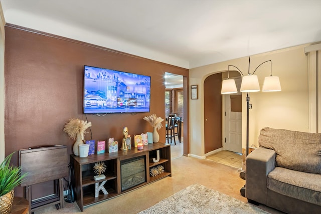 11372 Riverdale Ave, Redford, MI 48239 - carpeted living room with arched walkways