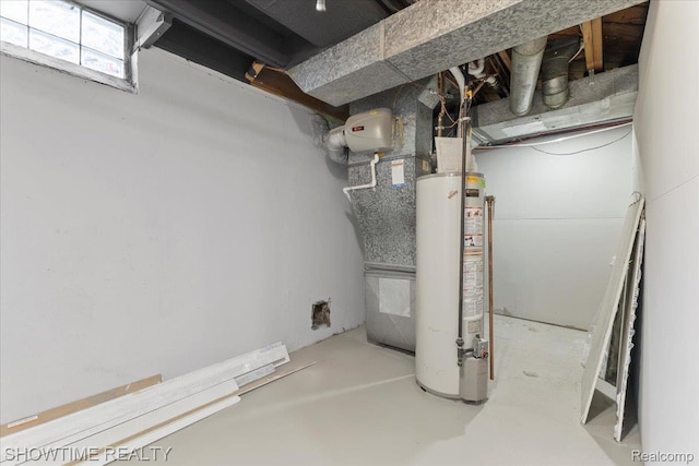 24611 Kenosha St, Oak Park, MI 48237 - utility room with gas water heater