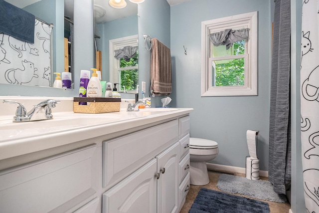 10158 US Highway 31, Berrien Springs, MI 49103 - full bath with double vanity, healthy amount of natural light, and a shower with curtain