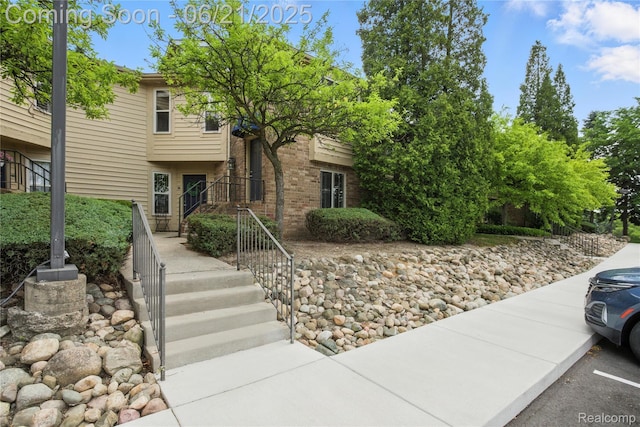 2600 Greenstone Blvd Unit 107, Troy, MI 48326 - photo 2