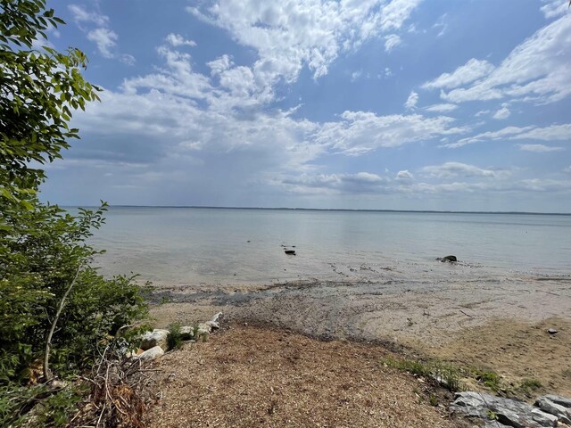 B S Lee Point Rd, Suttons Bay, MI 49682