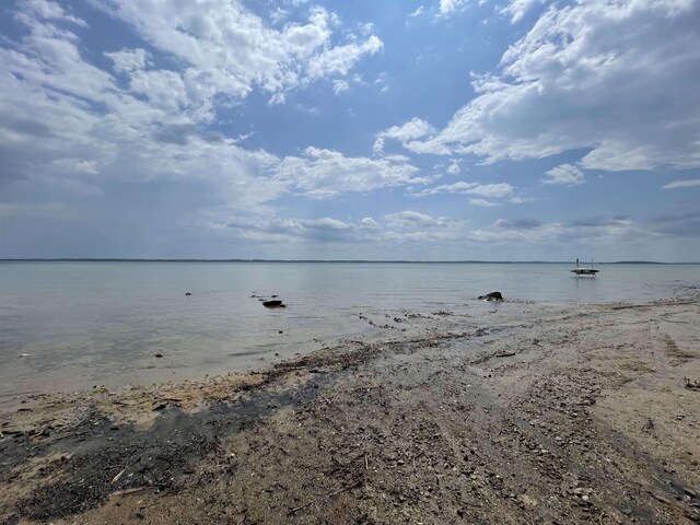 B S Lee Point Rd, Suttons Bay, MI 49682