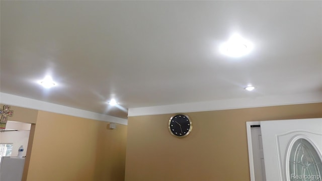 27038 Grobbel Dr, Warren, MI 48092 - detailed view of recessed lighting