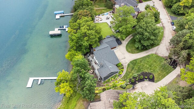 7025 Dandison Blvd, West Bloomfield, MI 48324 - aerial view of a large body of water