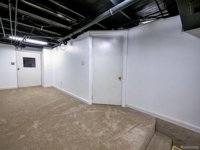 7660 Barnsbury Dr, West Bloomfield, MI 48324 - finished below grade area with carpet floors