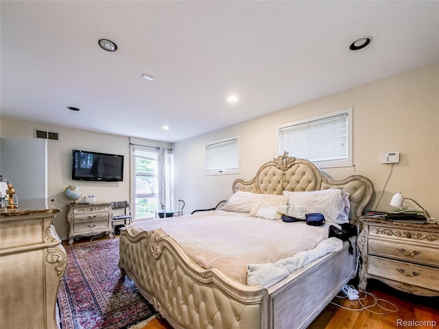 7660 Barnsbury Dr, West Bloomfield, MI 48324 - bedroom featuring wood finished floors and recessed lighting