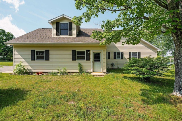 533 S Lake Shore Dr, Lake Leelanau, MI 49653