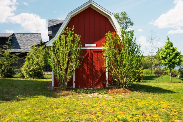 533 S Lake Shore Dr, Lake Leelanau, MI 49653