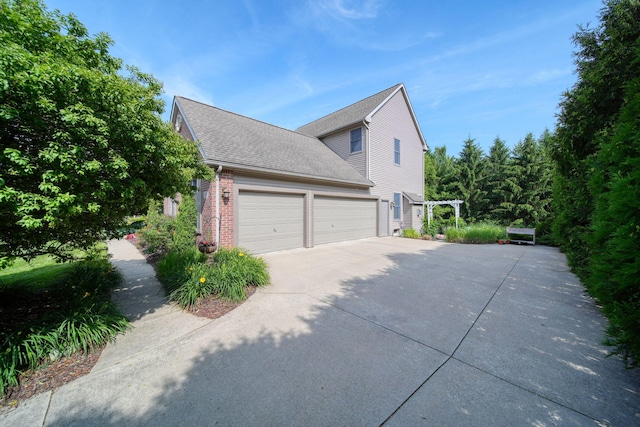 350 Huntington Dr, Saline, MI 48176 - photo 2