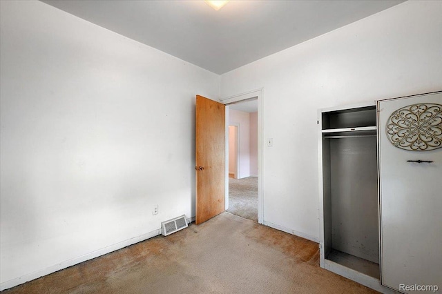 2124 Catalpa Dr, Berkley, MI 48072 - unfurnished bedroom with carpet floors and a closet
