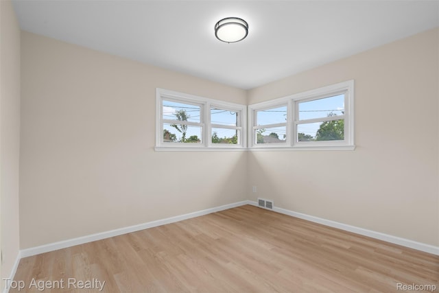 19005 Lister Ave, Eastpointe, MI 48021 - empty room featuring light wood-style flooring and baseboards