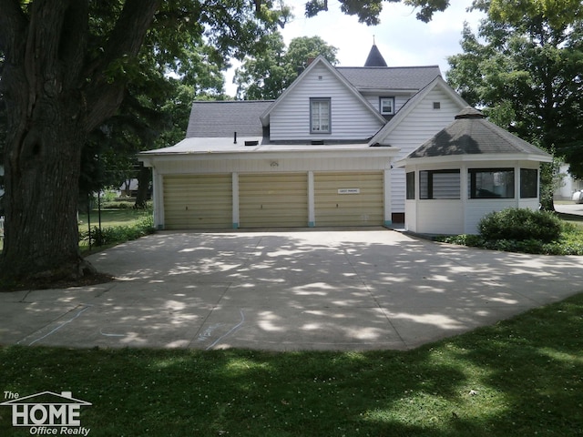 203 E King St, Owosso, MI 48867 - photo 21