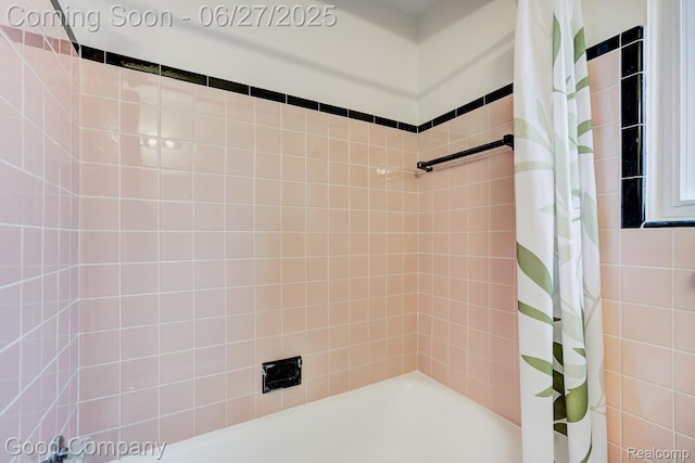 24745 Ross Dr, Redford, MI 48239 - full bath with shower / bath combination with curtain