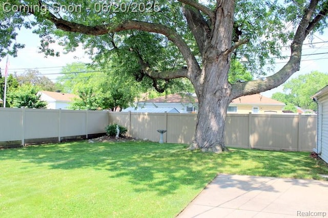 9396 Allen Rd, Allen Park, MI 48101 - view of fenced backyard