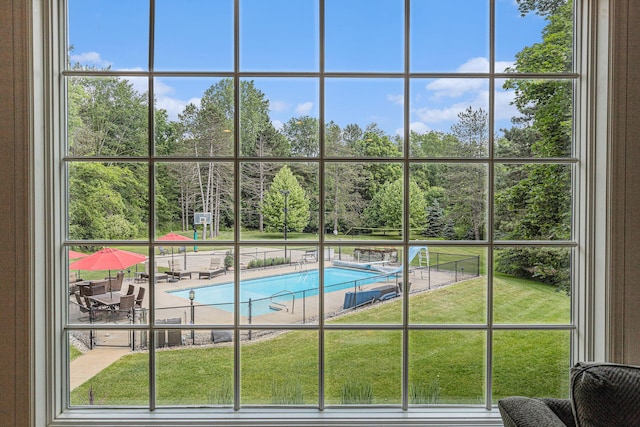 10310 E Rivershore Dr SE, Alto, MI 49302 - view of pool