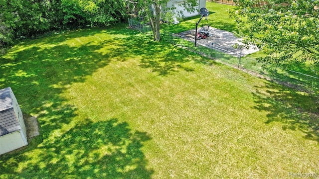 333 Sherman Ct, Ortonville, MI 48462 - view of yard
