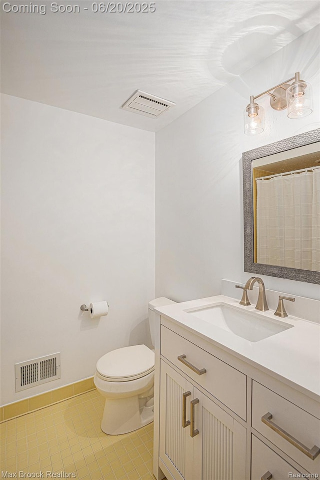 1337 Knollcrest Cir, Bloomfield Hills, MI 48304 - bathroom featuring vanity and tile patterned flooring