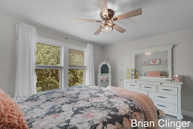 3293 Creek Ridge Dr, Hudsonville, MI 49426 - carpeted bedroom with ceiling fan