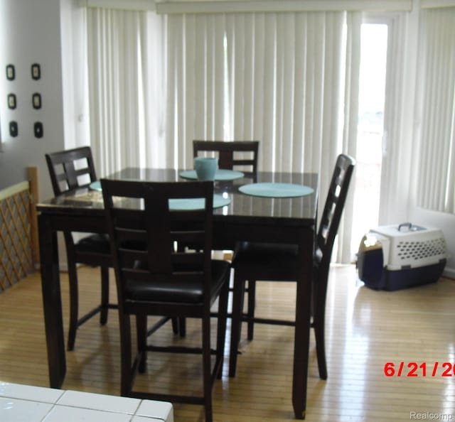 27363 Lilly Ct, Trenton, MI 48183 - dining space with wood finished floors