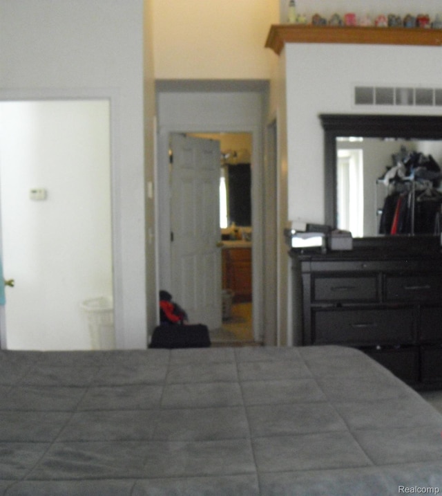 27363 Lilly Ct, Trenton, MI 48183 - view of tiled bedroom