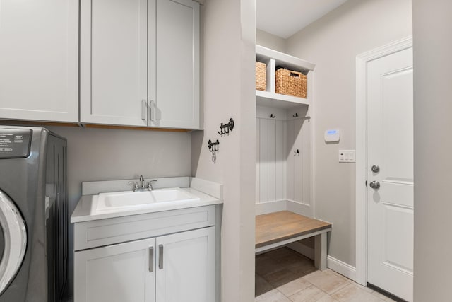 3078 N Spurway Dr, Ann Arbor, MI 48105 - mudroom featuring washer / clothes dryer and a sink