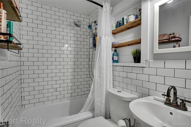 1191 W Frenchline Rd, Sandusky, MI 48471 - bathroom with shower / tub combo with curtain, tile walls, and decorative backsplash