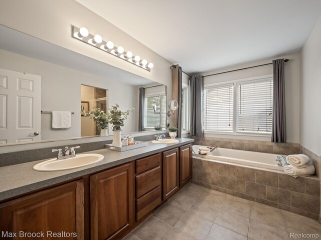 6144 Strawberry Cir, Commerce Twp, MI 48382 - photo 27