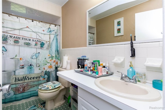 24645 Greenbrier Ave, Eastpointe, MI 48021 - full bath with tile walls and vanity