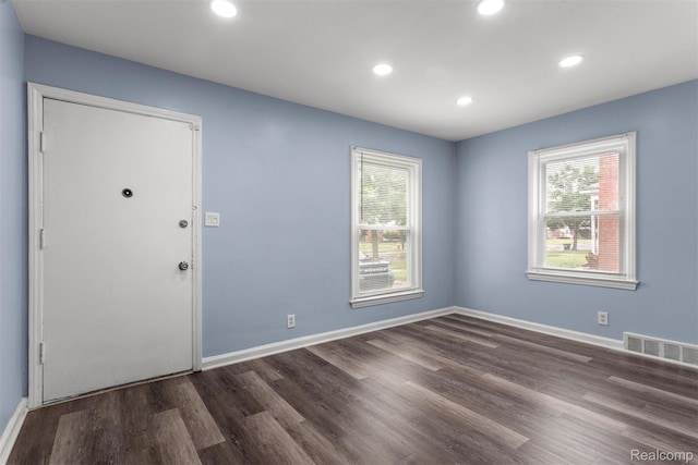 16629 Hubbell St, Garden City, MI 48235 - empty room featuring wood finished floors and recessed lighting