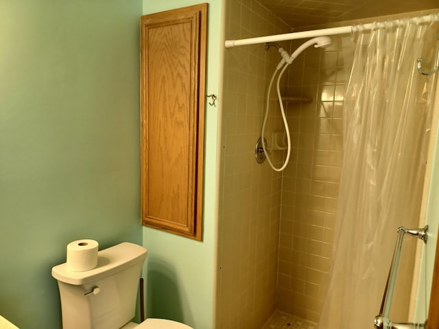 46817 Barbara Dr, Macomb, MI 48044 - full bath with tiled shower and toilet