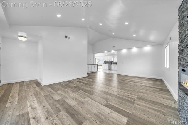 37910 Mallast St, Harrison Township, MI 48045 - photo 8