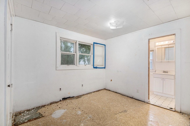 1137 Merrifield St SE, Grand Rapids, MI 49507 - unfurnished bedroom featuring ensuite bathroom