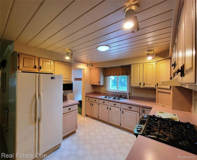 6637 Osbourn Dr, Caseville, MI 48725 - photo 27
