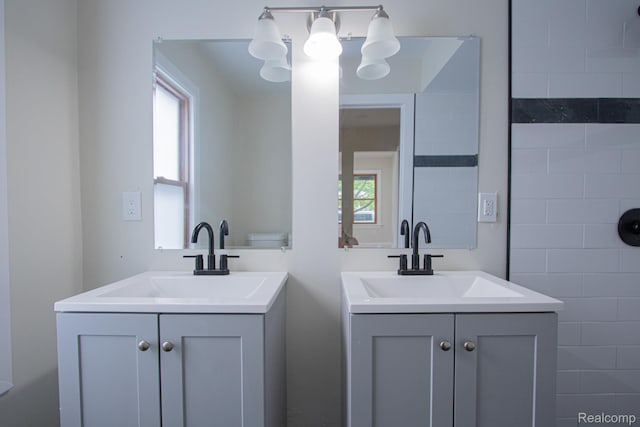 24917 Dale Ave, Eastpointe, MI 48021 - bathroom featuring two vanities