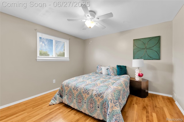 8798 Lozen Dr, Sterling Heights, MI 48313 - bedroom featuring wood finished floors and a ceiling fan