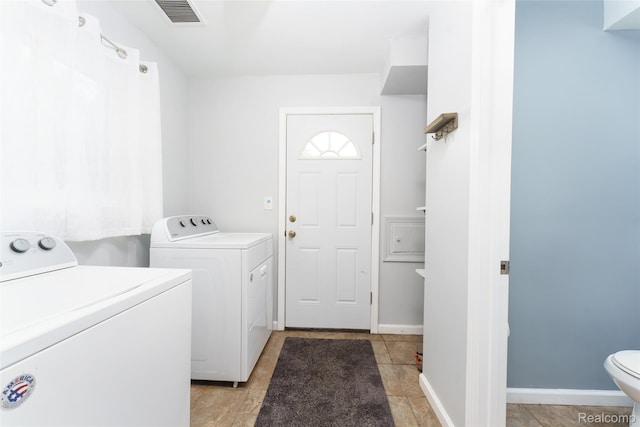 1478 Desoto Ave, Ypsilanti, MI 48198 - laundry area featuring independent washer and dryer and baseboards