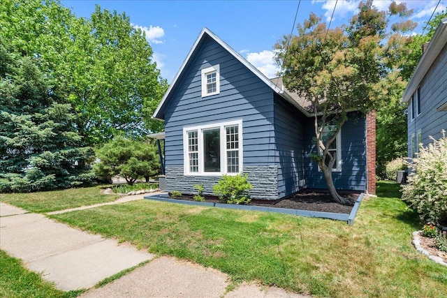 905 Harrison Ave, Saint Joseph, MI 49085 - photo 3