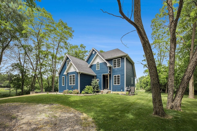 1156 N Bridge St, Linden, MI 48451 - traditional home featuring a front lawn