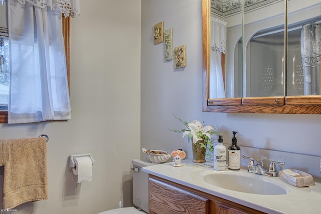 845 Riverlane Dr, Owosso, MI 48867 - full bathroom featuring vanity and a shower with curtain