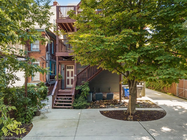 4751 Trumbull St, Detroit, MI 48208 - view of property with stairway