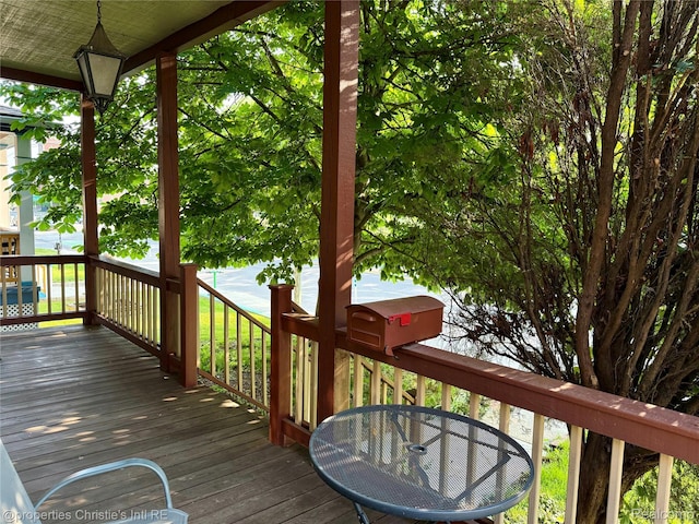 4751 Trumbull St, Detroit, MI 48208 - view of wooden porch