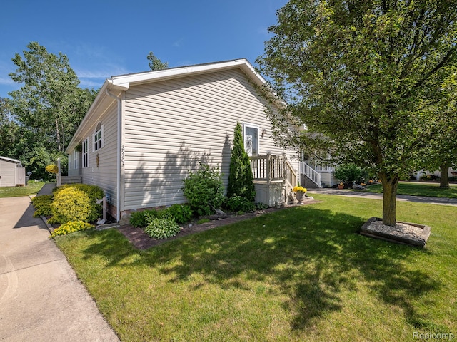 29703 Vinewood Ln, Gibraltar, MI 48173 - photo 1
