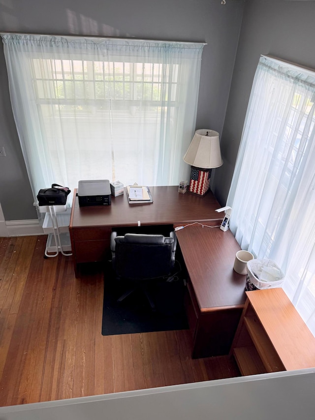 423 E Prairie St, Vicksburg, MI 49097 - office area with healthy amount of natural light and wood-type flooring