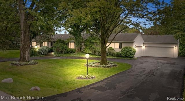 130 Endicott Rd, Bloomfield Hills, MI 48304 - view of front of property featuring asphalt driveway, an attached garage, and a front lawn