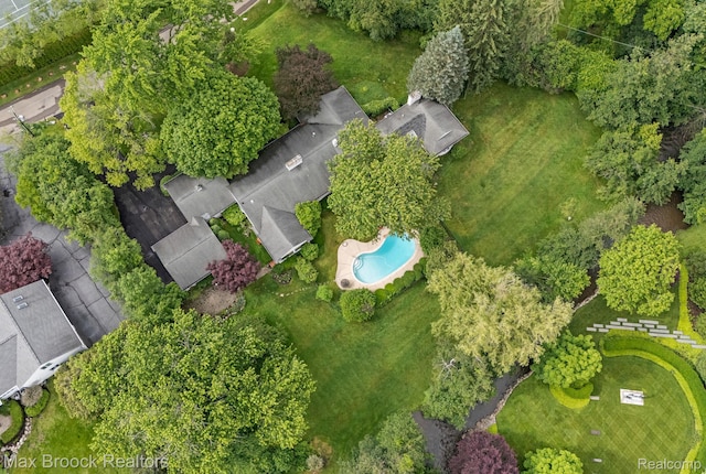 130 Endicott Rd, Bloomfield Hills, MI 48304 - aerial view of a pool area