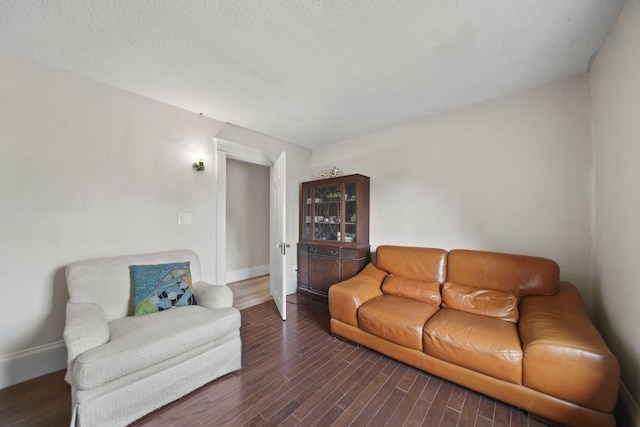 1302 Lansing Ave, Jackson, MI 49202 - living area featuring wood finished floors