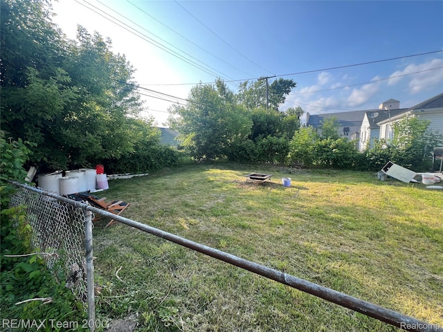 4064 Moore St, Inkster, MI 48141 - view of yard featuring a fire pit